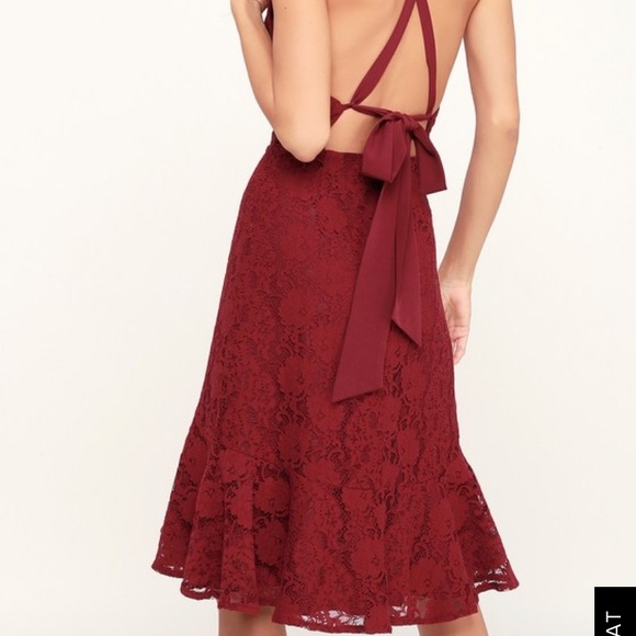 Lulus Dresses & Skirts - Lulu’s BACKLESS LACE MIDI DRESS | Prom / Wedding